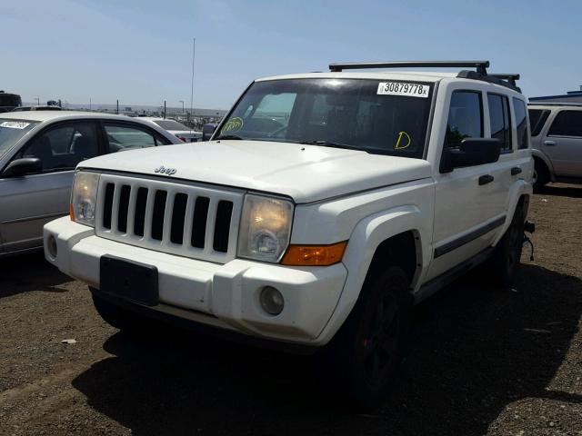1J8HH48N86C253750 - 2006 JEEP COMMANDER WHITE photo 2