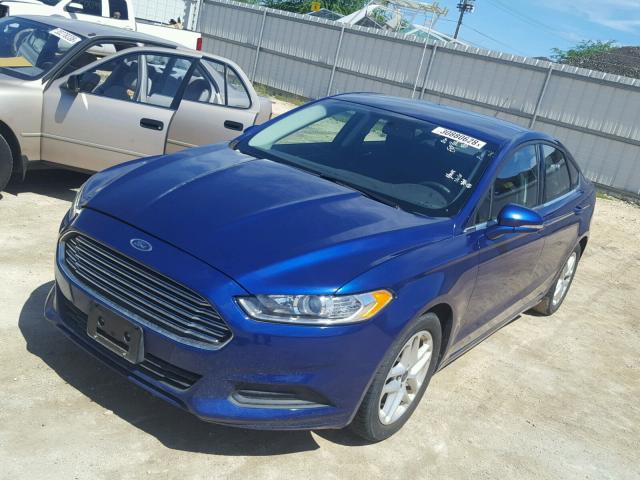 3FA6P0H72GR330004 - 2016 FORD FUSION SE BLUE photo 2