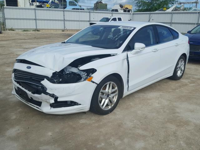 3FA6P0H77GR329995 - 2016 FORD FUSION SE WHITE photo 2