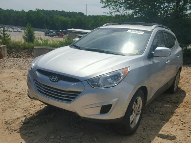 KM8JU3AC3CU324460 - 2012 HYUNDAI TUCSON GLS SILVER photo 2