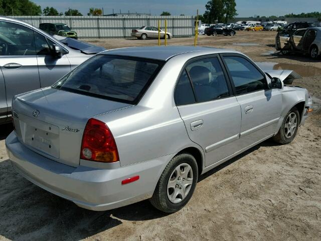 KMHCG45C64U534343 - 2004 HYUNDAI ACCENT GL SILVER photo 4