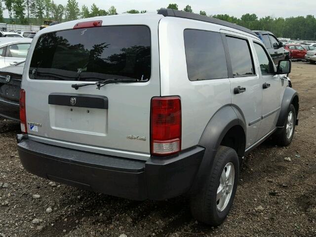 1D8GU28K87W659876 - 2007 DODGE NITRO SXT SILVER photo 4