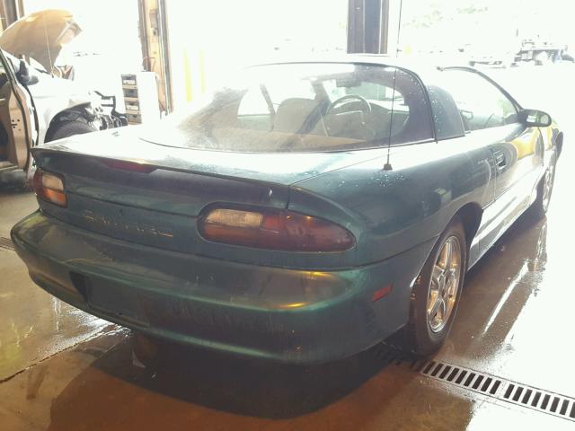 2G1FP22K8W2117972 - 1998 CHEVROLET CAMARO GREEN photo 4