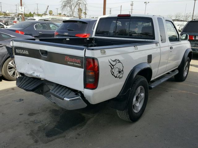 1N6ED26T8YC313733 - 2000 NISSAN FRONTIER K WHITE photo 4