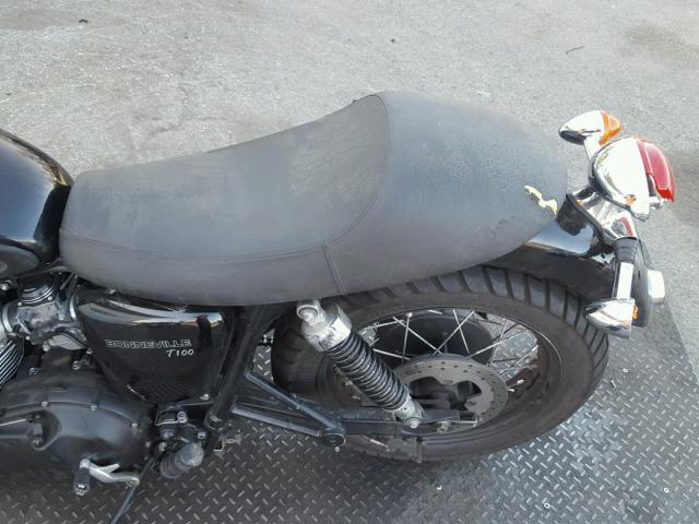 SMT910K1XFT667287 - 2015 TRIUMPH MOTORCYCLE BONNEVILLE BLACK photo 6