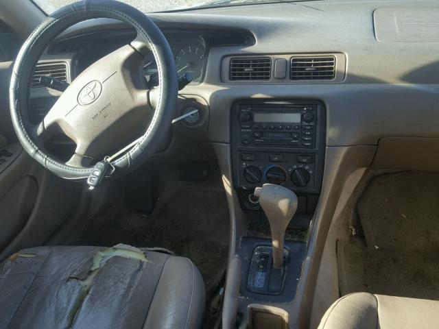 JT2BG22K9Y0494507 - 2000 TOYOTA CAMRY CE TAN photo 9