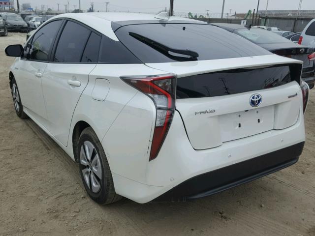 JTDKBRFU2H3047445 - 2017 TOYOTA PRIUS WHITE photo 3