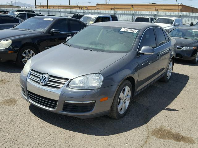 3VWRM71K39M144511 - 2009 VOLKSWAGEN JETTA SE SILVER photo 2