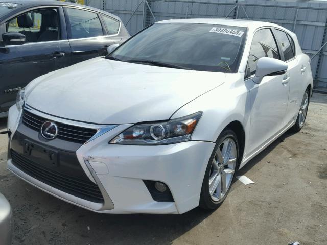 JTHKD5BH2F2244337 - 2015 LEXUS CT 200 WHITE photo 2