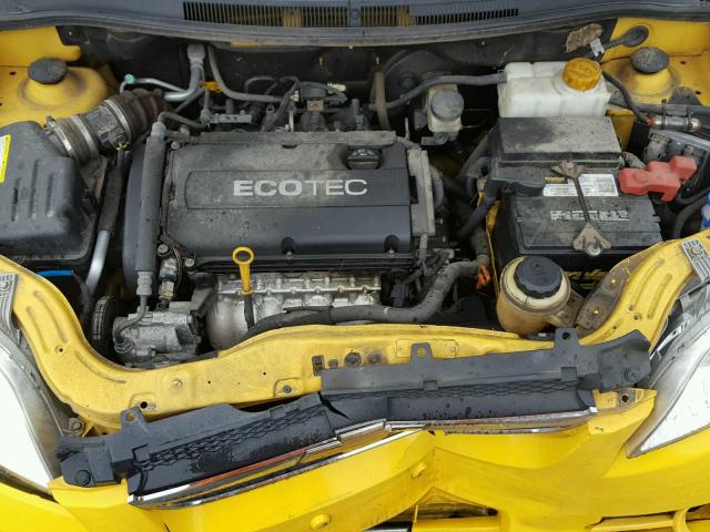 KL1TG56E09B314989 - 2009 CHEVROLET AVEO LT YELLOW photo 7