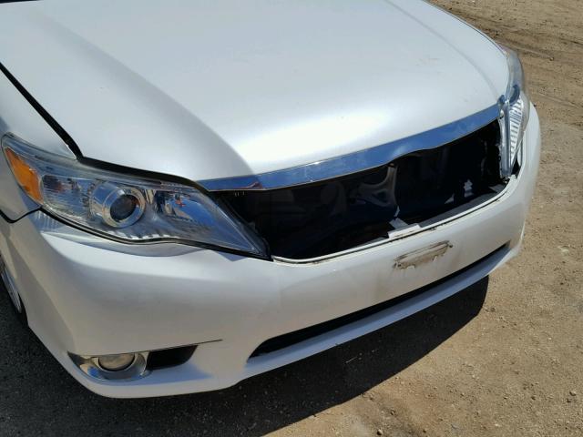 4T1BK3DB1BU400835 - 2011 TOYOTA AVALON BAS WHITE photo 9