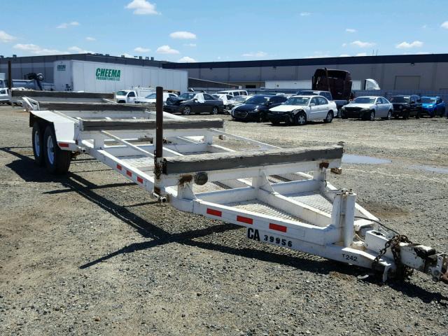 1UYVS25333U055801 - 2003 UTILITY TRAILER WHITE photo 1