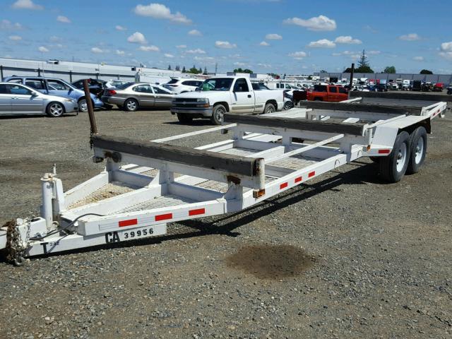 1UYVS25333U055801 - 2003 UTILITY TRAILER WHITE photo 2