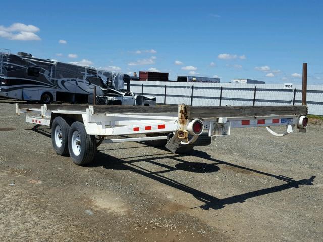 1UYVS25333U055801 - 2003 UTILITY TRAILER WHITE photo 3