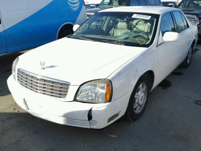 1G6KD54YX5U208349 - 2005 CADILLAC DEVILLE WHITE photo 2