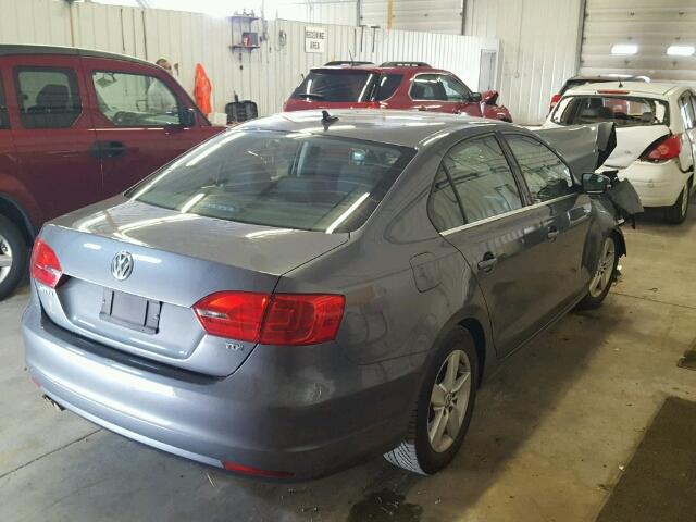 3VWLL7AJ7DM394777 - 2013 VOLKSWAGEN JETTA TDI GRAY photo 4