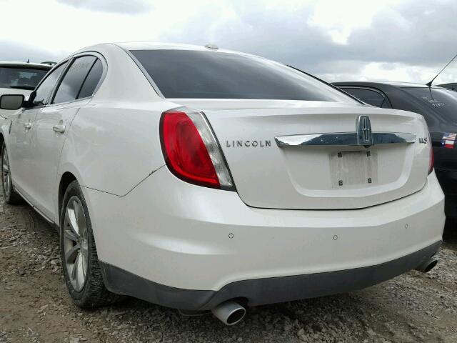 1LNHL9DR9CG800360 - 2012 LINCOLN MKS CREAM photo 3