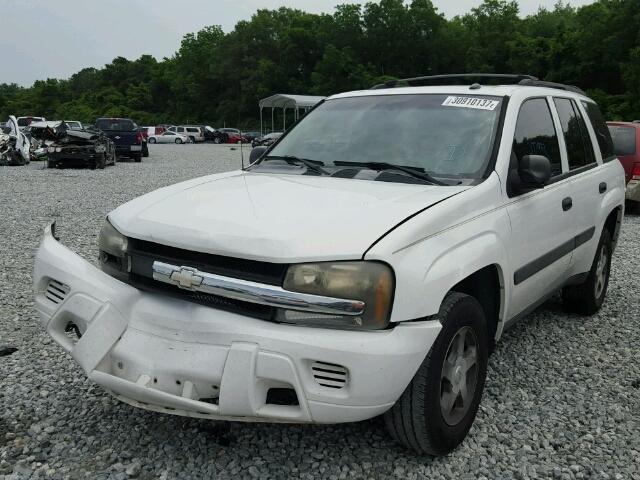 1GNDS13S152140303 - 2005 CHEVROLET TRAILBLAZE WHITE photo 2