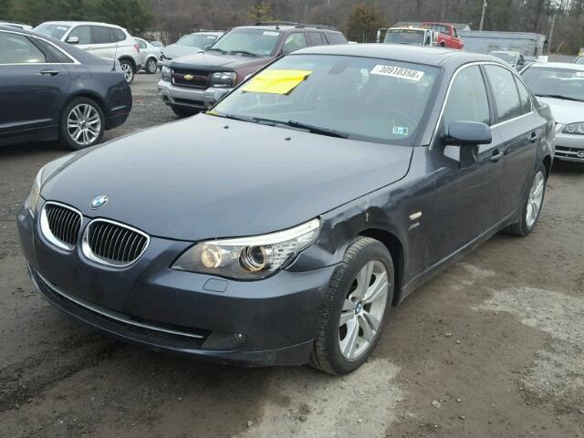 WBANV13589C151634 - 2009 BMW 528 XI BLUE photo 2