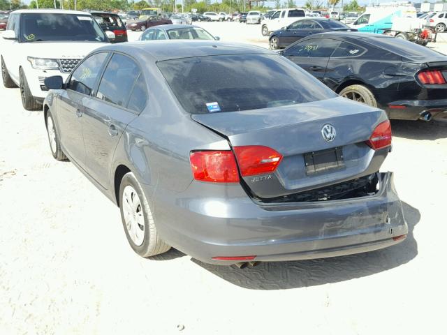 3VW2K7AJ8CM381811 - 2012 VOLKSWAGEN JETTA BASE 灰色 照片 3