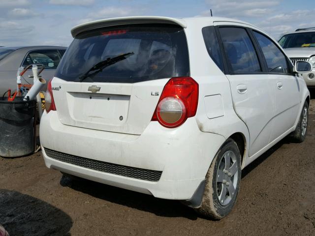 KL1TD66E19B331296 - 2009 CHEVROLET AVEO LS WHITE photo 4