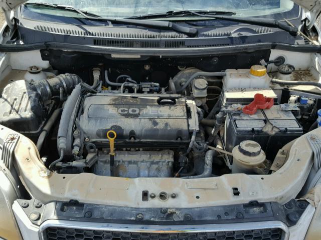 KL1TD66E19B331296 - 2009 CHEVROLET AVEO LS WHITE photo 7