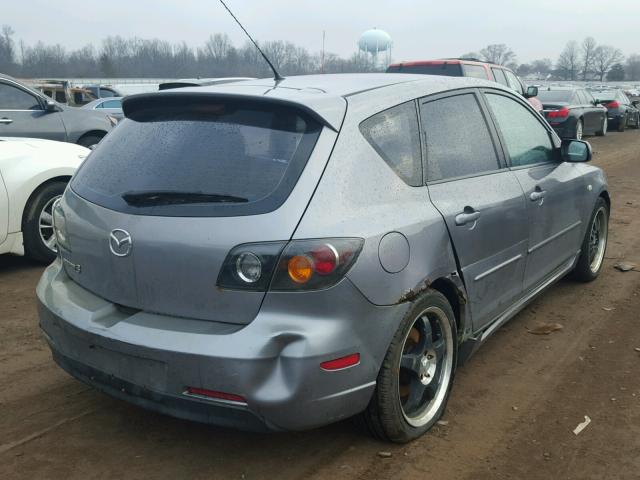 JM1BK343641111838 - 2004 MAZDA 3 HATCHBAC GRAY photo 4