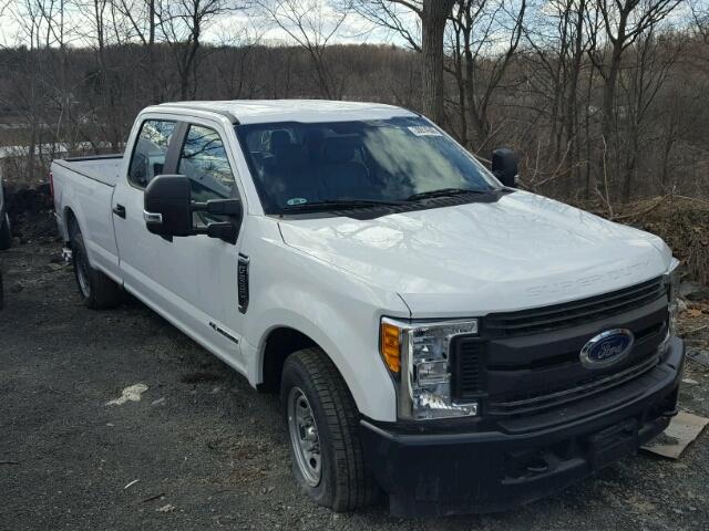 1FT7W2AT9HEE48396 - 2017 FORD F250 SUPER WHITE photo 1