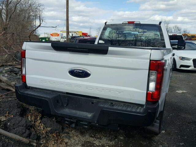 1FT7W2AT9HEE48396 - 2017 FORD F250 SUPER WHITE photo 4