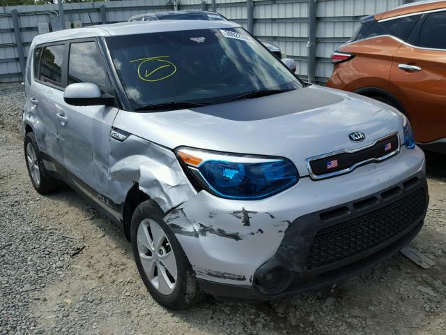 KNDJN2A23G7863717 - 2016 KIA SOUL SILVER photo 1