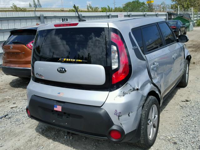 KNDJN2A23G7863717 - 2016 KIA SOUL SILVER photo 4