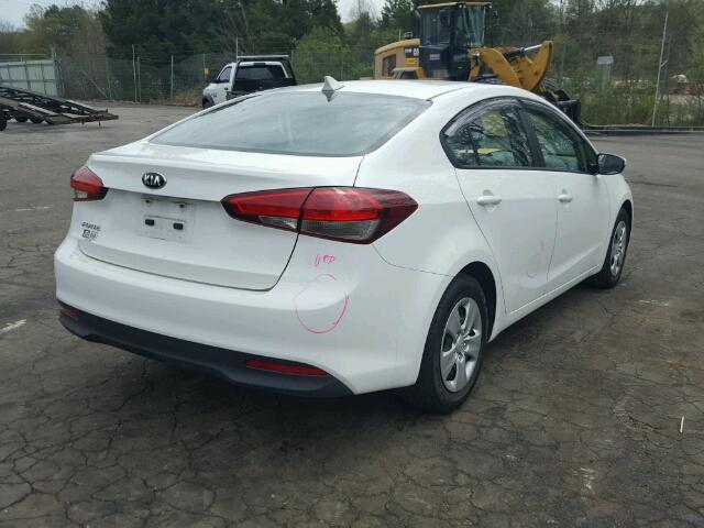 3KPFK4A79HE083017 - 2017 KIA FORTE LX WHITE photo 4