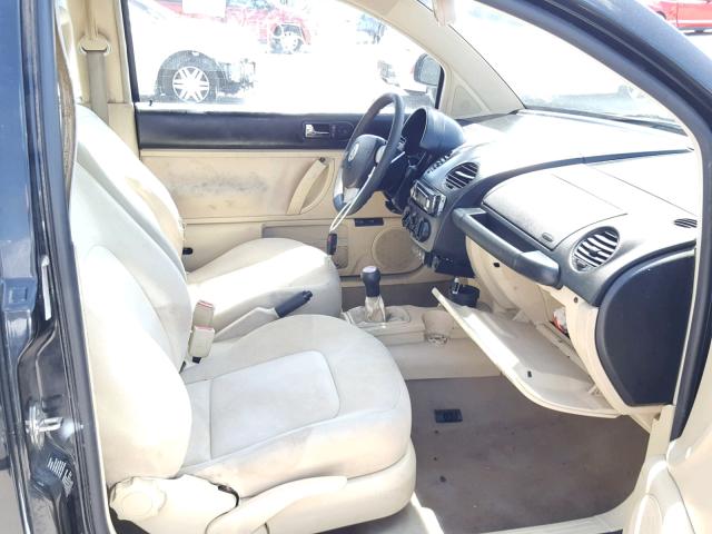 3VWCC21C0XM432066 - 1999 VOLKSWAGEN NEW BEETLE შავი ფოტო 5