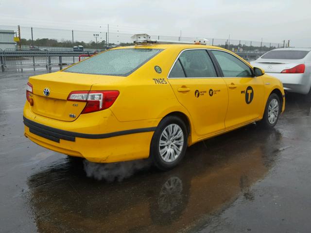 4T1BD1FK6CU038322 - 2012 TOYOTA CAMRY HYBR YELLOW photo 4