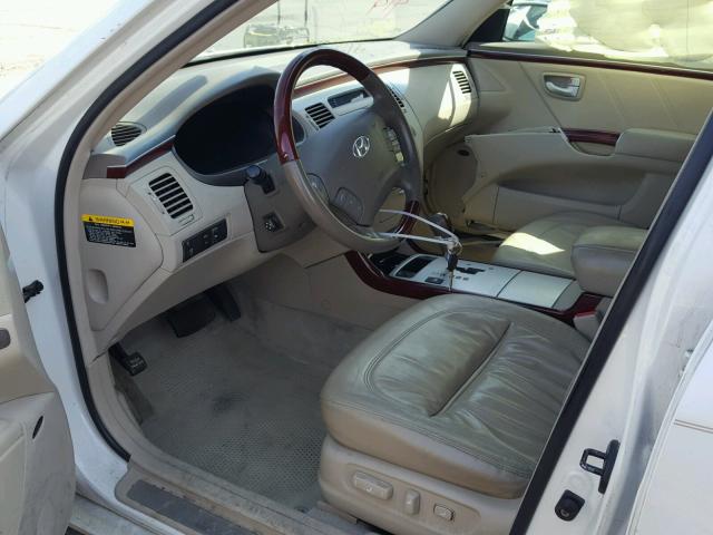 KMHFC46F17A140983 - 2007 HYUNDAI AZERA SE WHITE photo 5