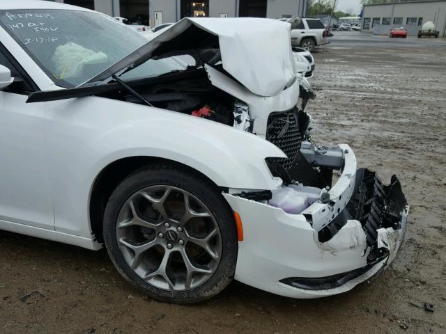 2C3CCABG5GH224010 - 2016 CHRYSLER 300 S WHITE photo 9