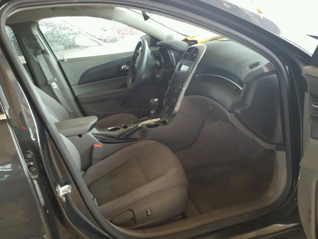 1G11B5SL4EF267948 - 2014 CHEVROLET MALIBU LS ნაცრისფერი ფოტო 5