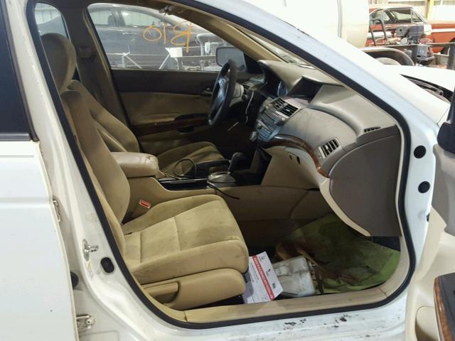 1HGCP36768A047054 - 2008 HONDA ACCORD EX WHITE photo 5