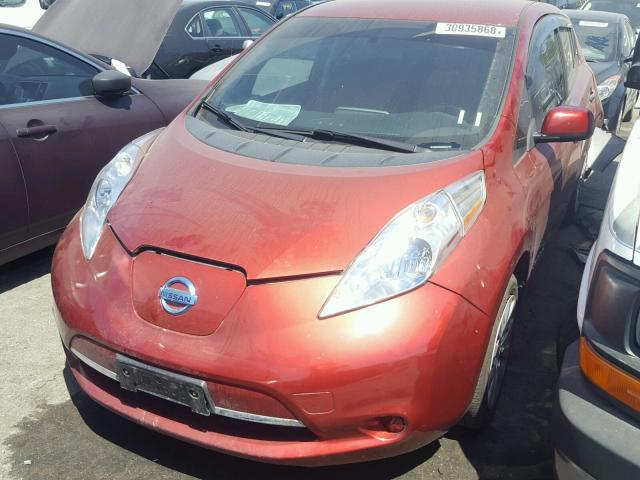 1N4AZ0CP4DC425377 - 2013 NISSAN LEAF S RED photo 2