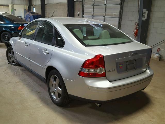 YV1MH682352075378 - 2005 VOLVO S40 T5 SILVER photo 3