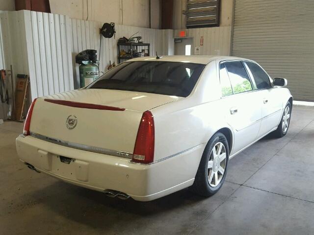 1G6KD57Y67U224515 - 2007 CADILLAC DTS CREAM photo 4