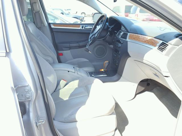 2A8GF78X88R637915 - 2008 CHRYSLER PACIFICA L SILVER photo 5