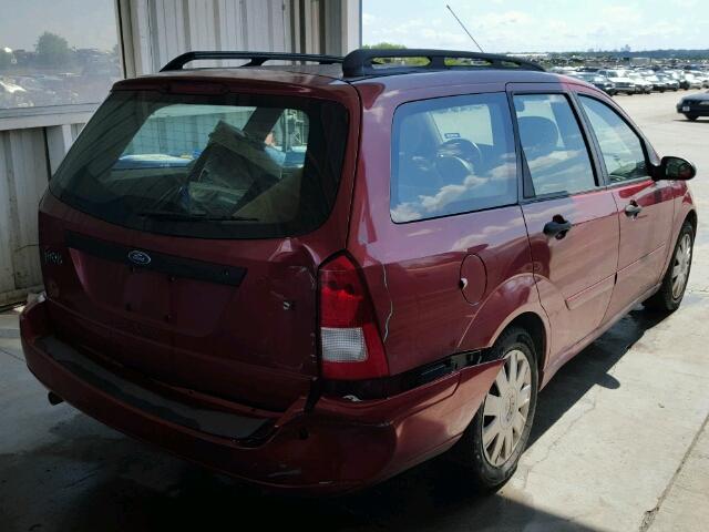 1FAHP363X4W176015 - 2004 FORD FOCUS SE RED photo 4