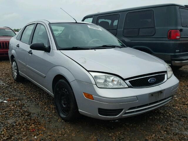 1FAFP34N76W101514 - 2006 FORD FOCUS ZX4 SILVER photo 1