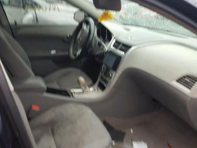 1G1ZG57B79F186761 - 2009 CHEVROLET MALIBU LS ლურჯი ფოტო 5