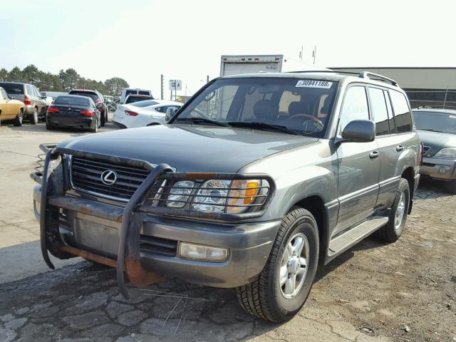 JT6HT00W9Y0122941 - 2000 LEXUS LX 470 GRAY photo 2