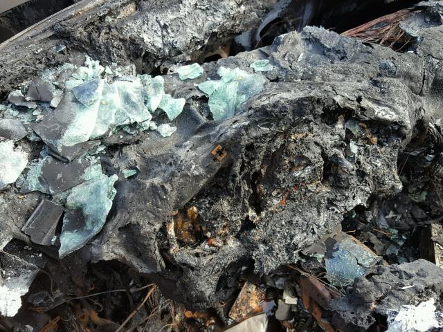 2G2WP522041111342 - 2004 PONTIAC GRAND PRIX SILVER photo 8