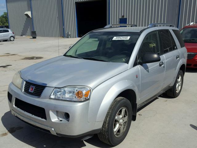 5GZCZ23D46S875042 - 2006 SATURN VUE SILVER photo 2