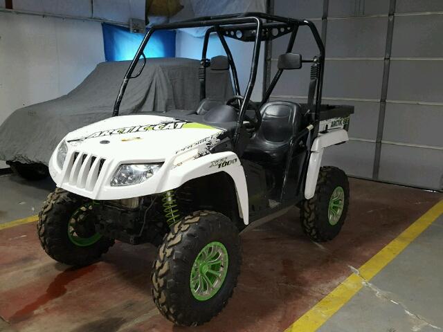 4UF11MPV2BT302376 - 2011 ARCTIC CAT PROWLER WHITE photo 2