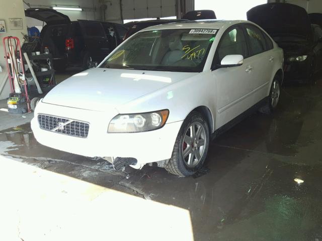 YV1MS382462194977 - 2006 VOLVO S40 2.4I WHITE photo 2